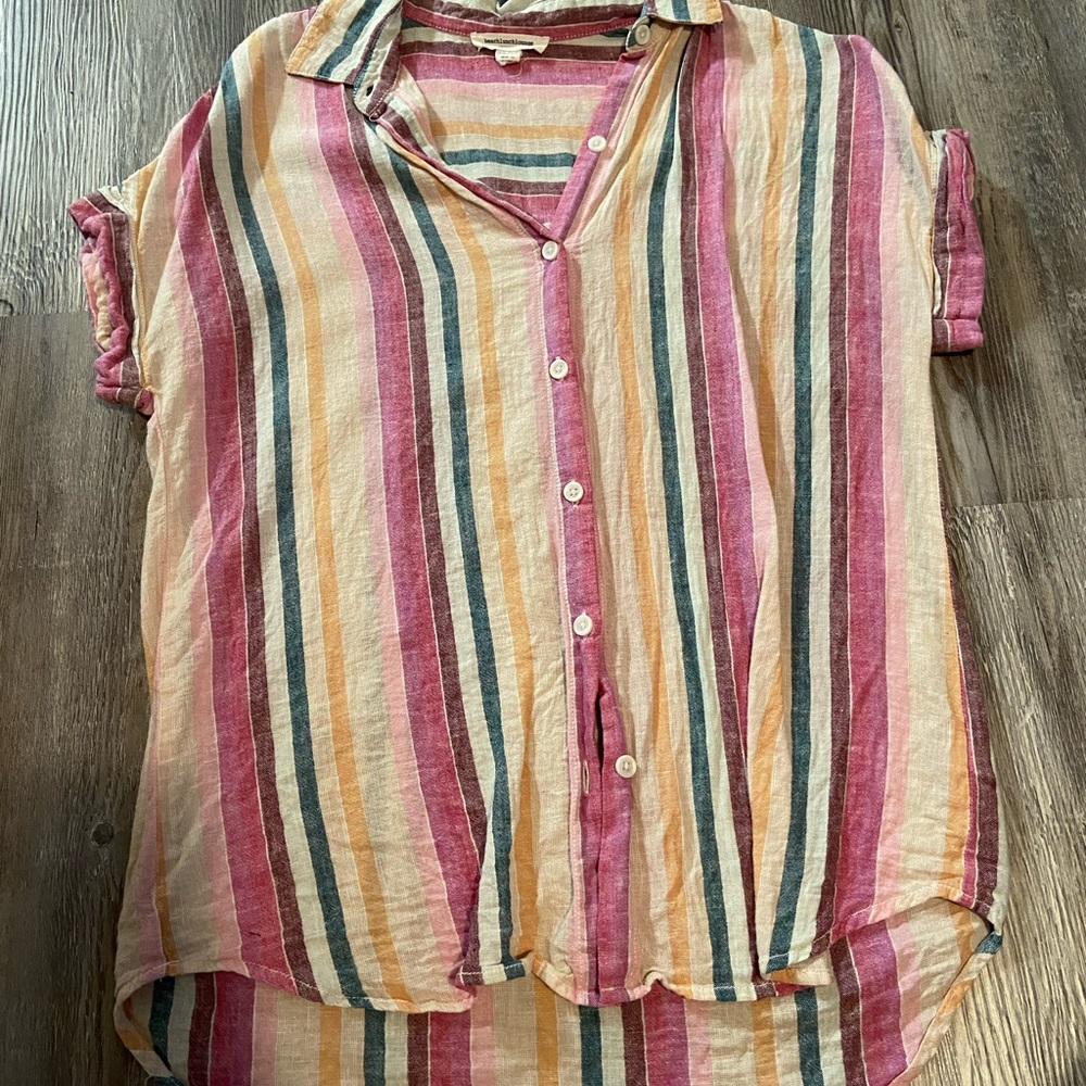 BeachLunchLounge Button Down Tee Size XS